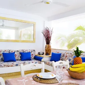 beach-house-larimar.comcaribbean.com/