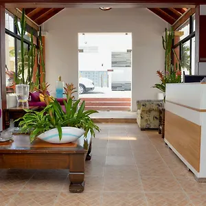 onyx-aparta-hotel.comcaribbean.com/
